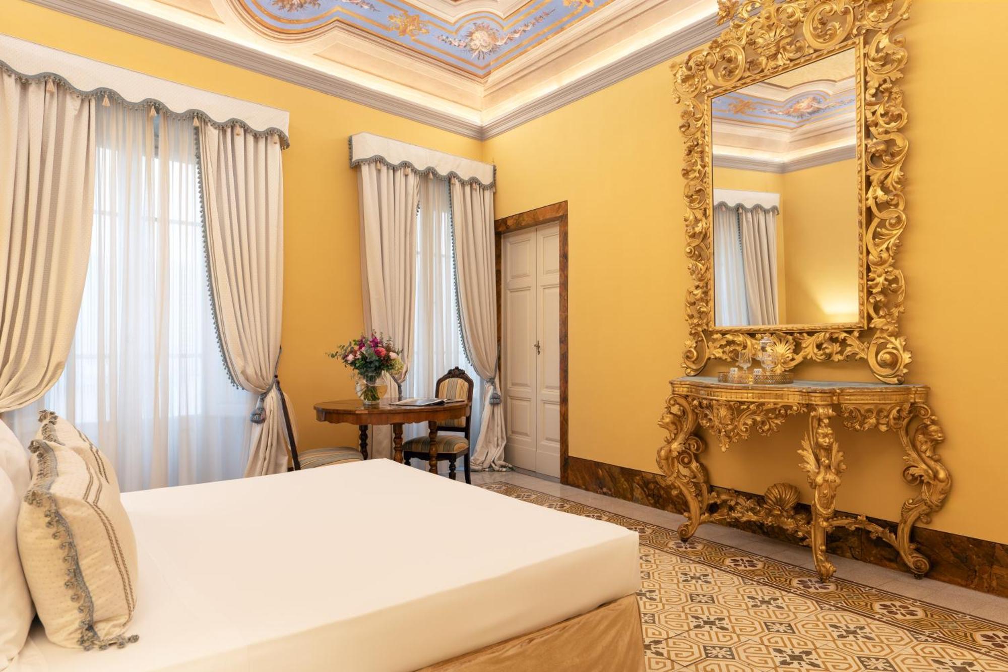 Piazza Pitti Palace - Residenza d'Epoca Bed and Breakfast Firenze Esterno foto