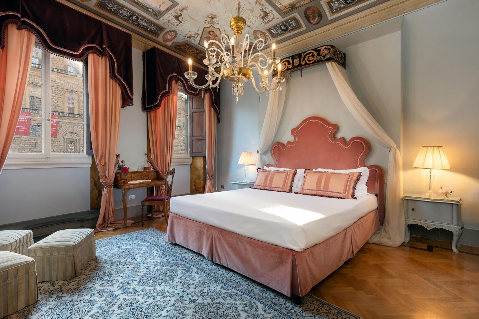 Piazza Pitti Palace - Residenza d'Epoca Bed and Breakfast Firenze Esterno foto