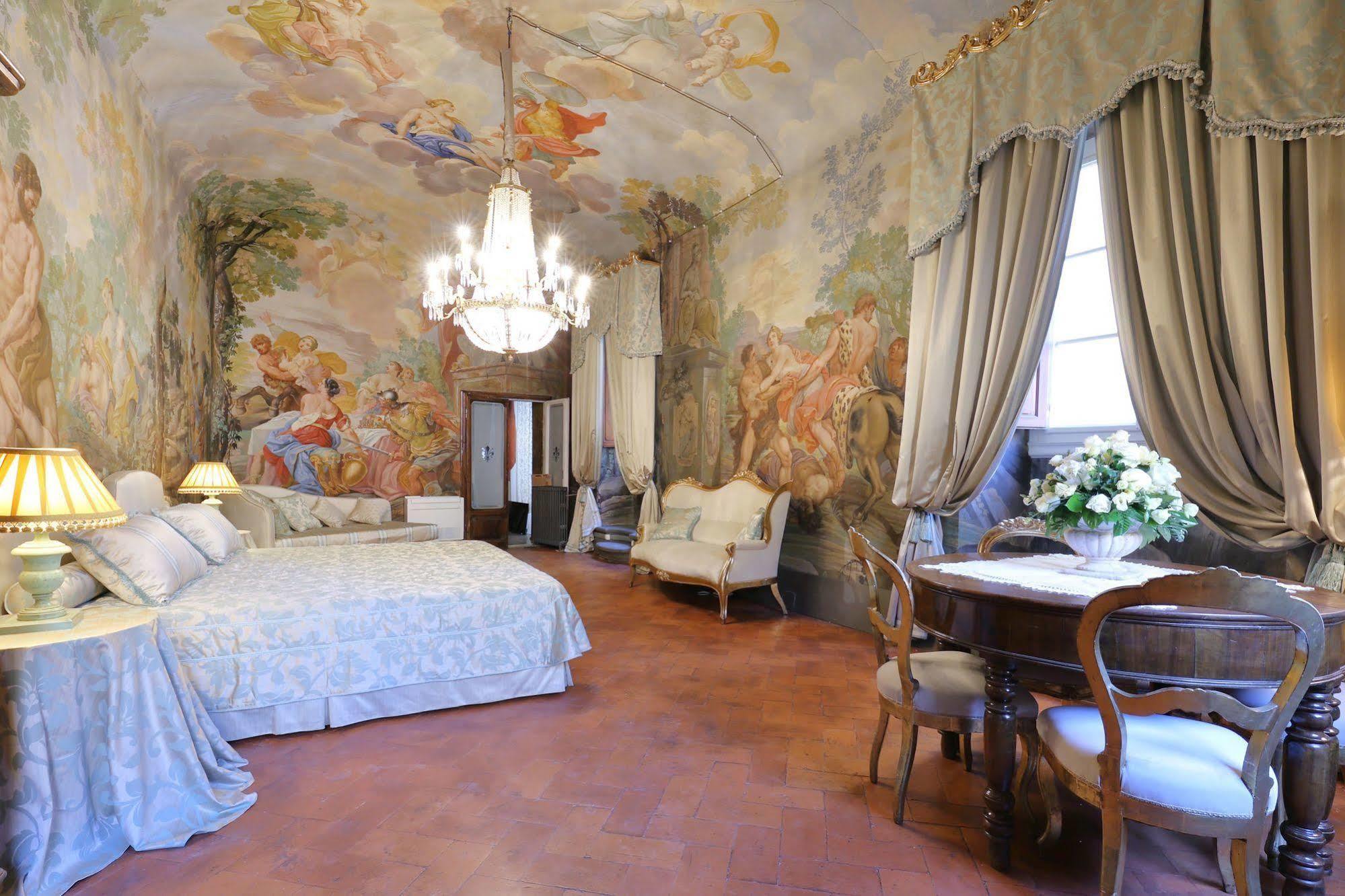 Piazza Pitti Palace - Residenza d'Epoca Bed and Breakfast Firenze Esterno foto